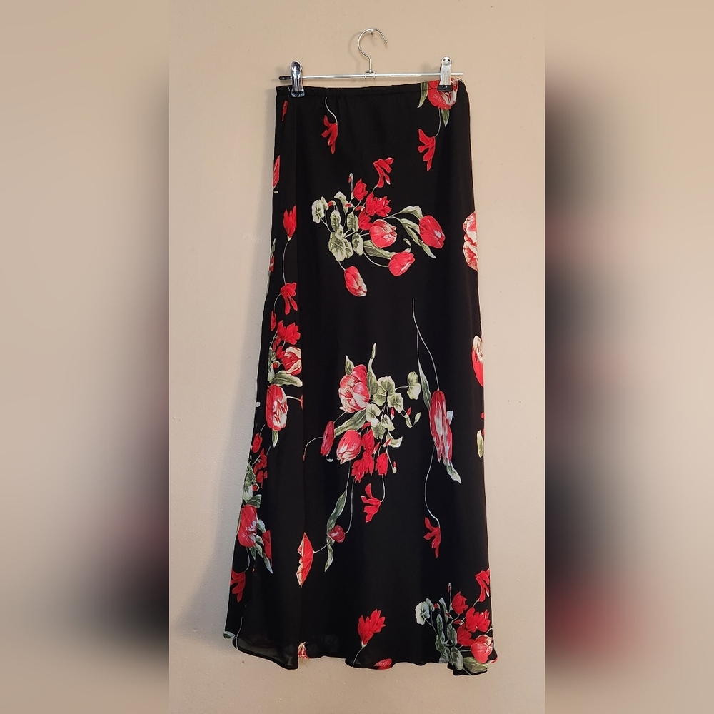Talbots Petites Maxi Skirt Womens 4  Black Red Floral Tulip-Cyclamen
